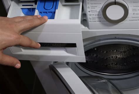 Как правильно загрузить белье в барабан стиральной машины?