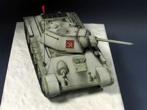 Первый этап сборки: создание корпуса масштабной модели танка