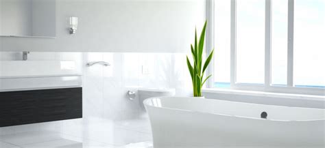 Поддержание чистоты рельефного стекла в ванной комнате
