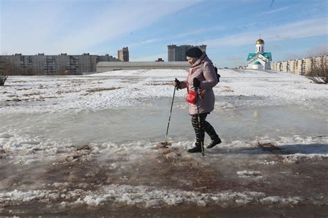 Связь между приобретением обуви и эмоциональным состоянием мужчины: что может раскрыть сон о его настроении?