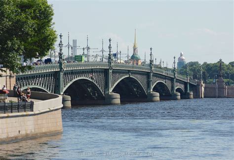 Троицкий мост: символ столицы и его история