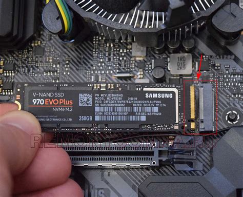 Шаг 2: Подключение SSD на базе интерфейса PCI Express
