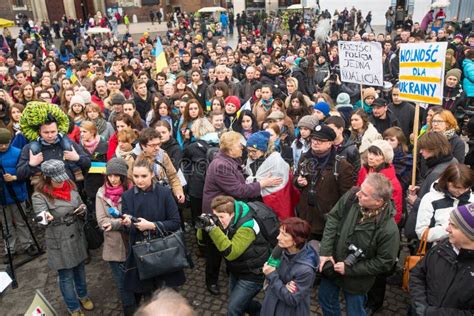  Демонстрации на главной петербургской артерии: выражение политической несогласии и отражение общественного мнения 