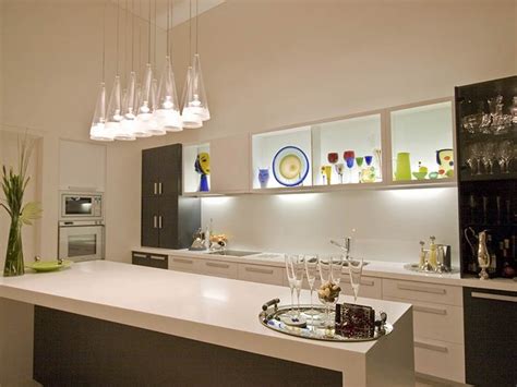 Освещение в вашей кухне: правильный выбор для комфорта и функциональности 