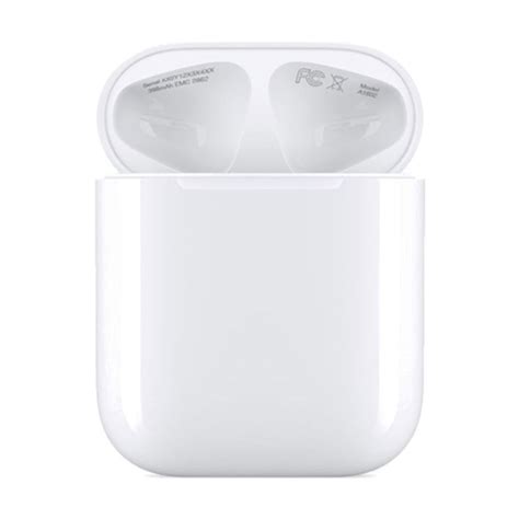  Разблокируйте зарядный футляр AirPods для начала подключения
